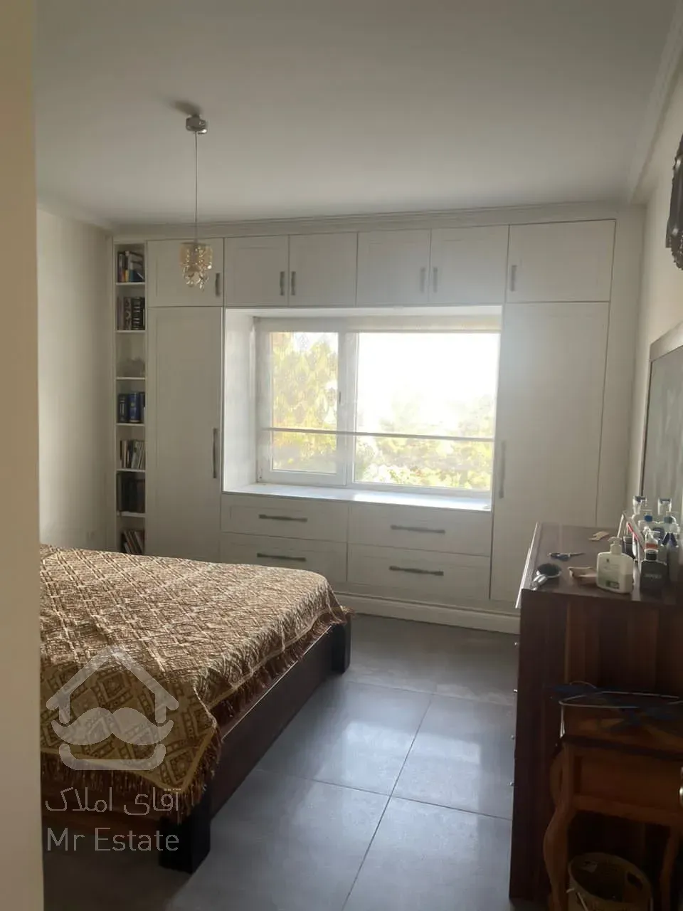 ویلا ۲۶۰متری شهرک غرب ۴خواب