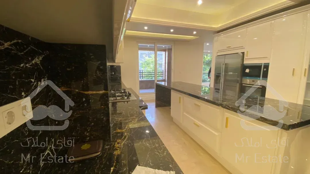 خرید آپارتمان ۲۴۰ متری نوساز ، نیاوران