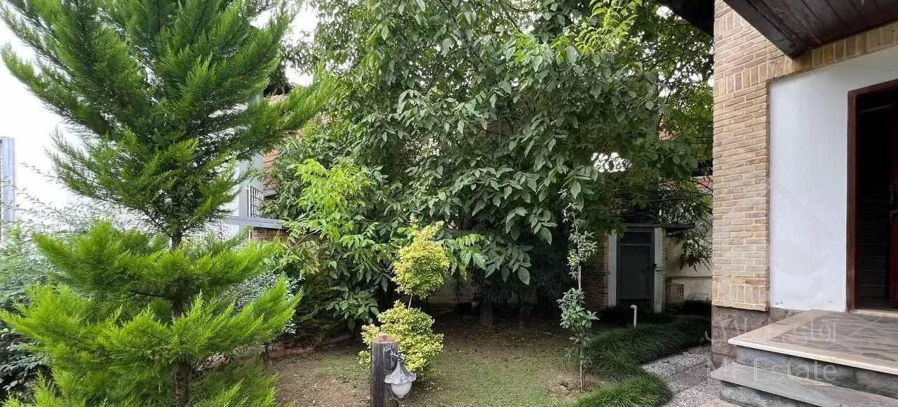 لواسان اصطلک۱۰۰۰متر ویلای تریبلکس در ۹۰۰متر زمین