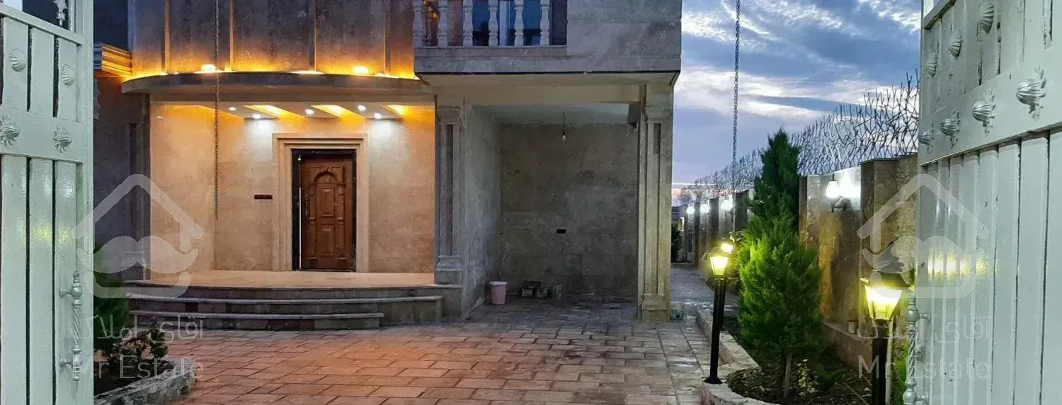 ۳خوابه مستر با استخر ابگرم نزدیک ساحل