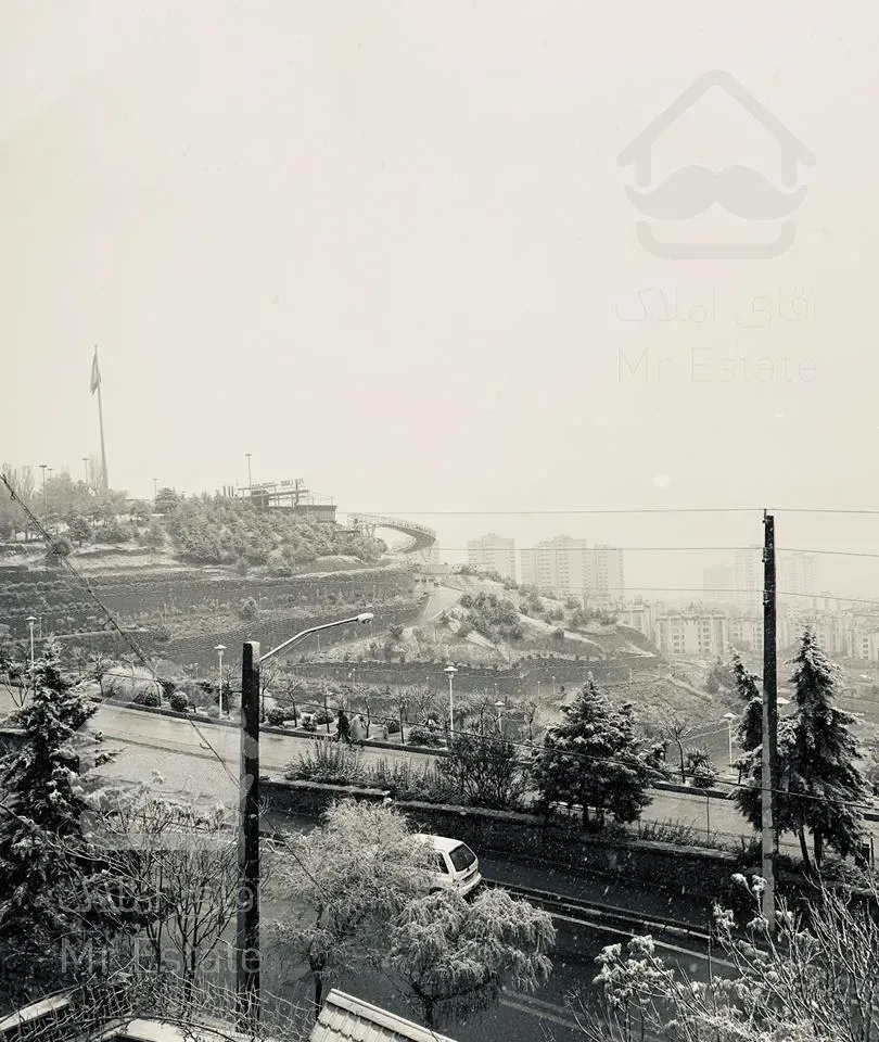 ۱۳۰متر۳خواب روف‌گاردن‌ فول‌کوی فراز- قابل تبدیل