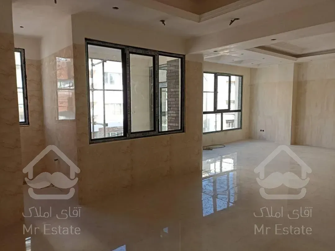 آپارتمان در چهار طبقه و چهار واحد