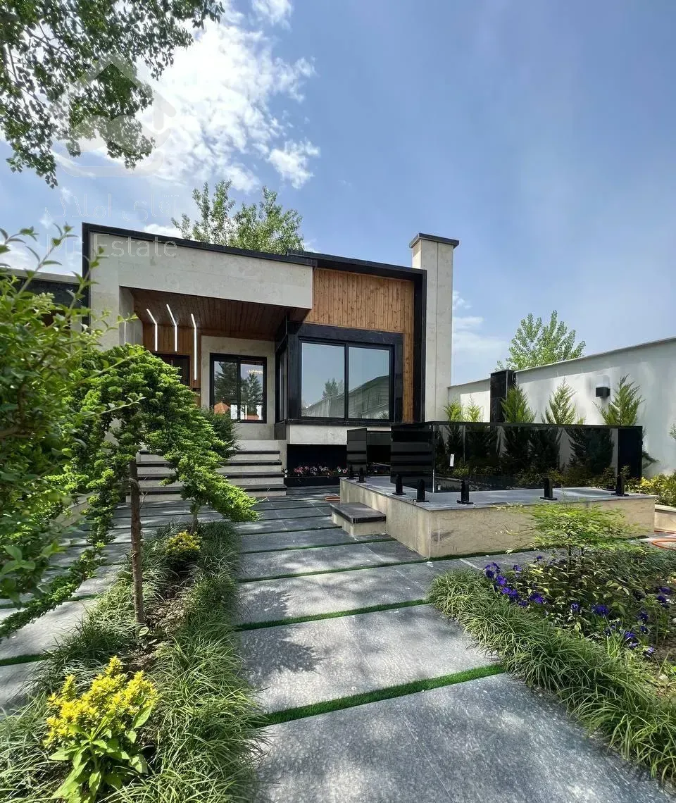 ویلا۳۰۰مترمشجرشخصی سازسندداربالادست جاده واقعی کل