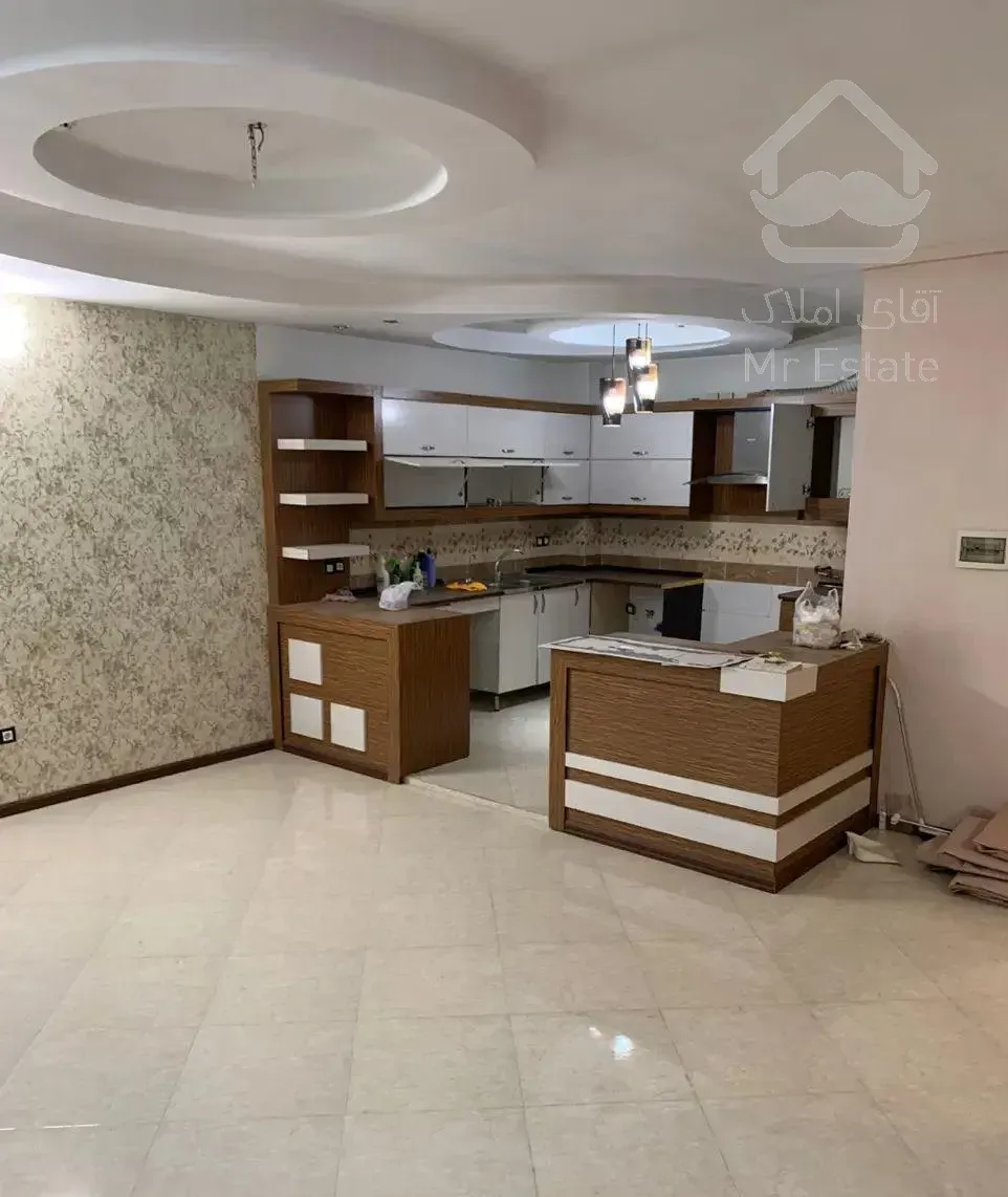 ۸۵ متر / طبقه ۴ ویودار/ پارکینگ سندی / اقبال ۱۹