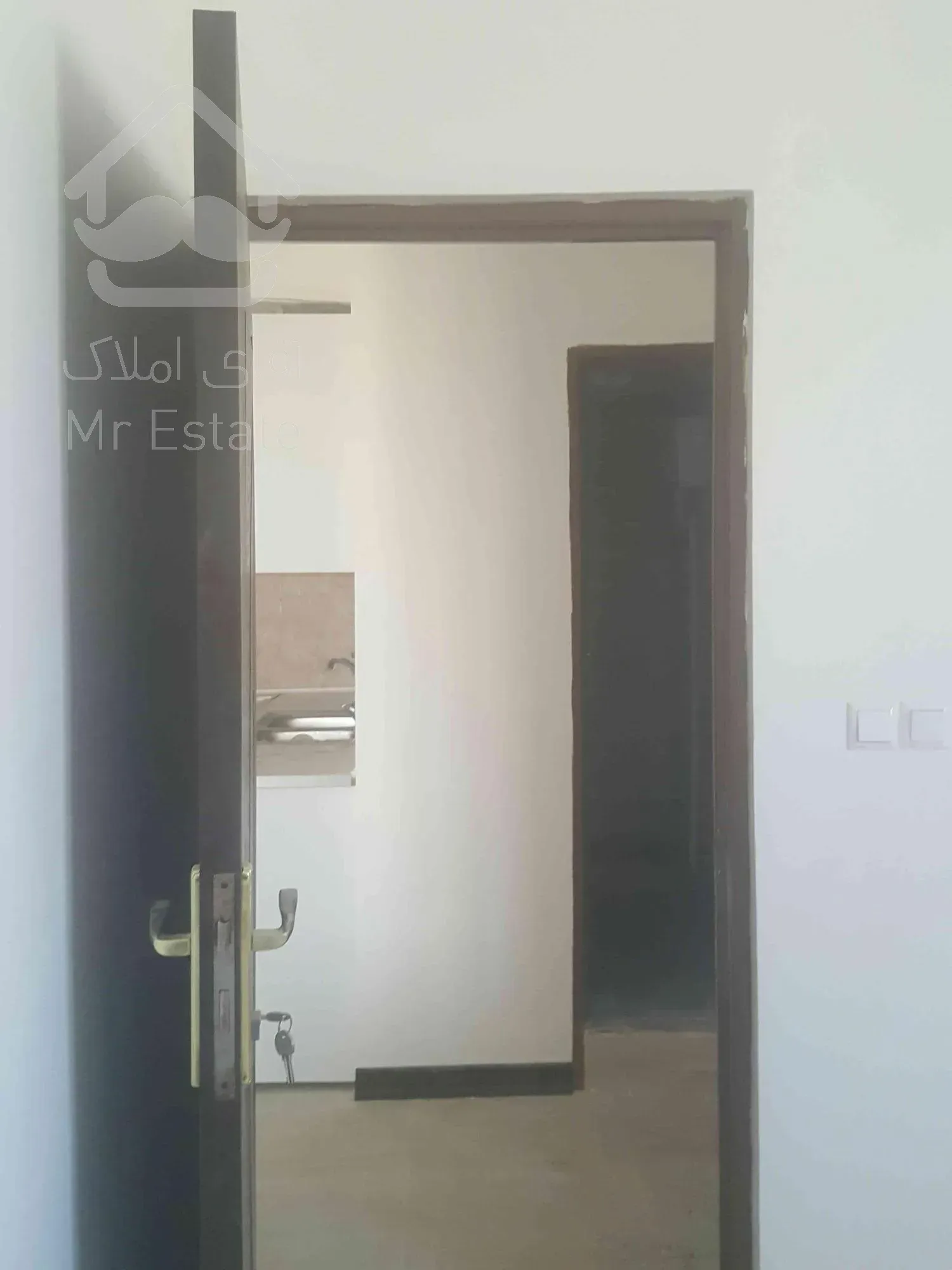 آپارتمان کلید نخورده.جم