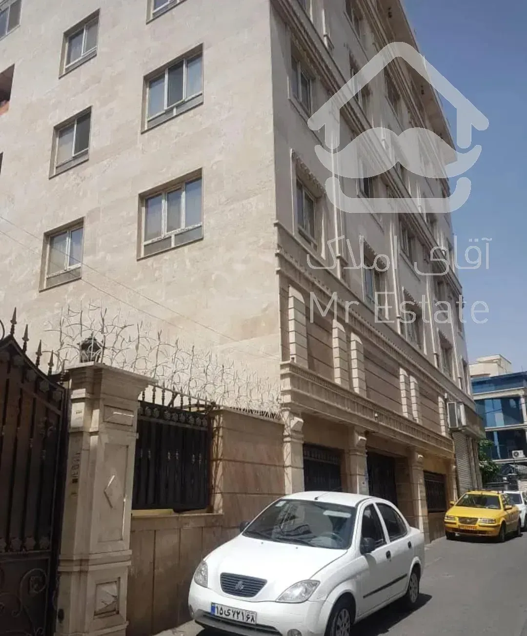 آپارتمان دو نبش خ فرصت شیرازی ۱۳۵ متر سه خواب