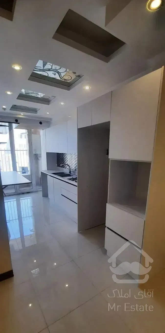 ۷۷ متر دو خواب طبقه ششم