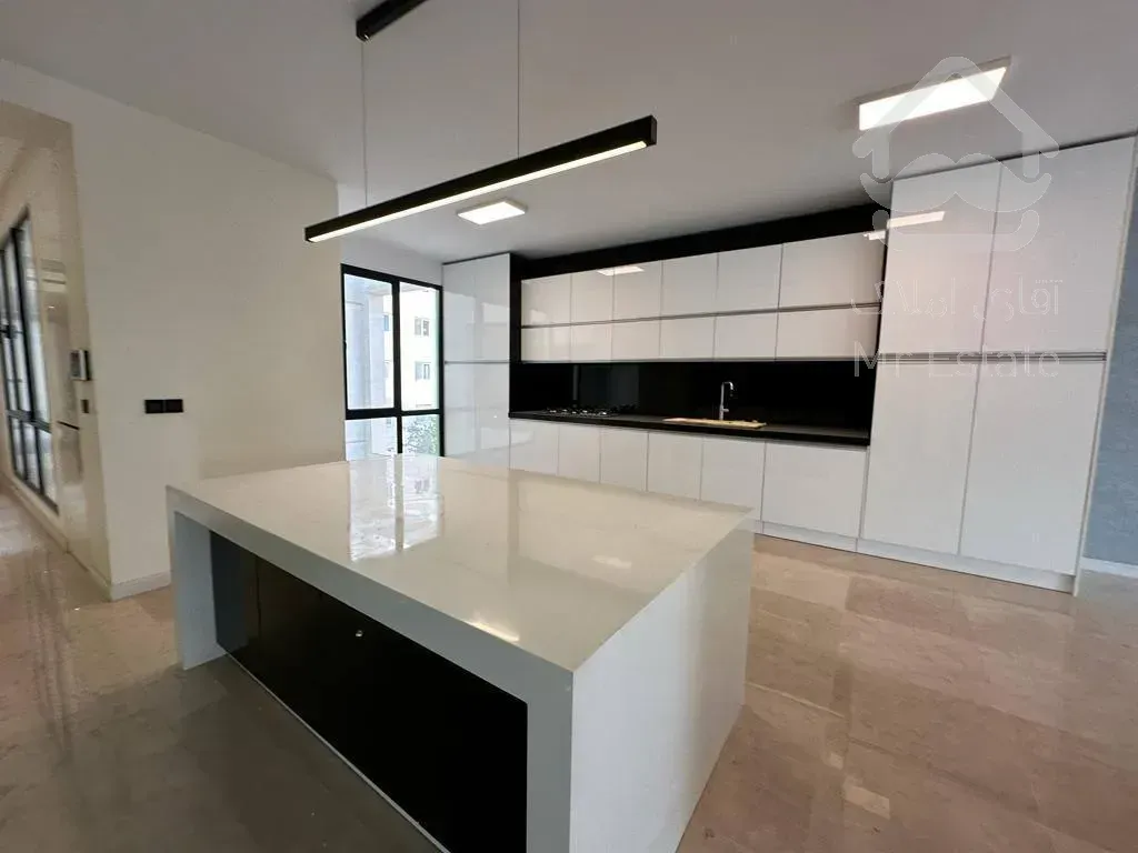 فروش اپارتمان 220 متری زعفرانیه