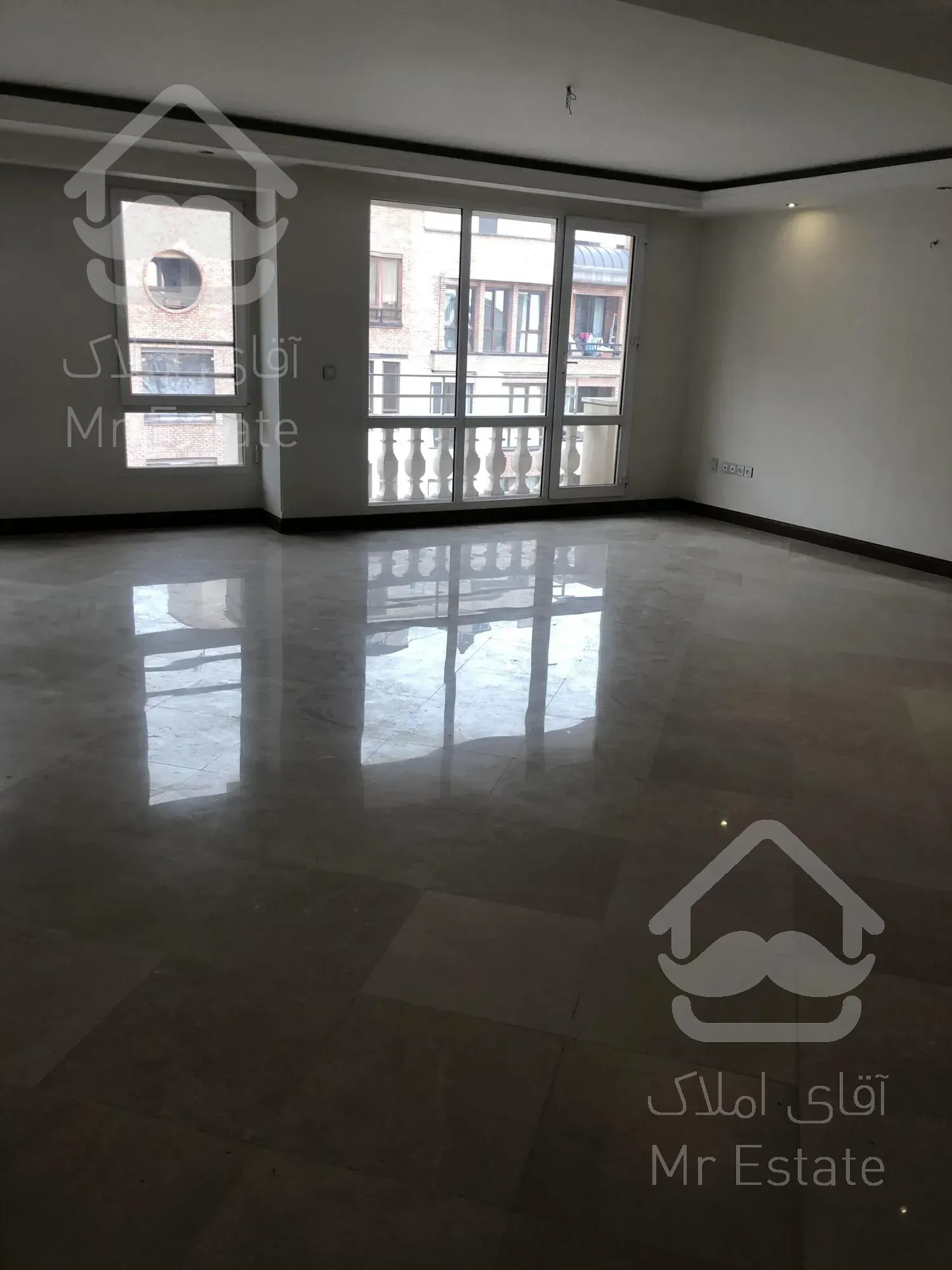 رهن و اجاره آپارتمان ۲۱۵ متری ۴ خوابه نیاوران