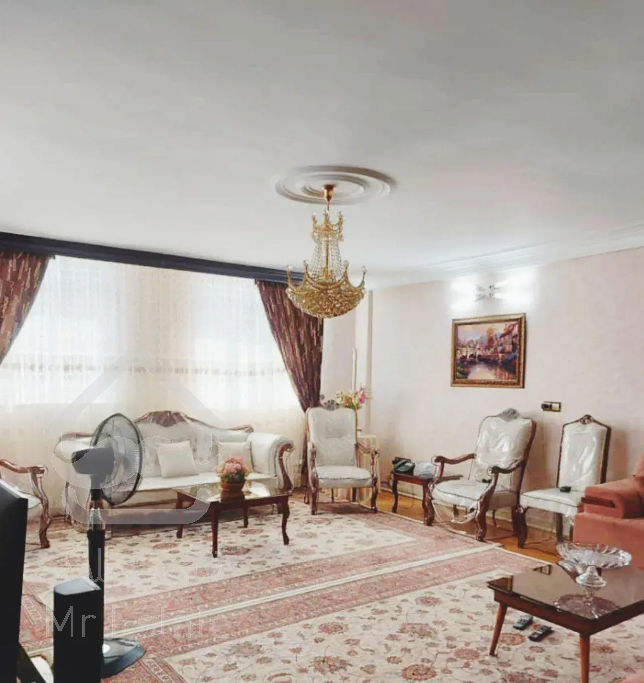 61 متر فول سالن پرده خور رو به نما / شهرک آزادی