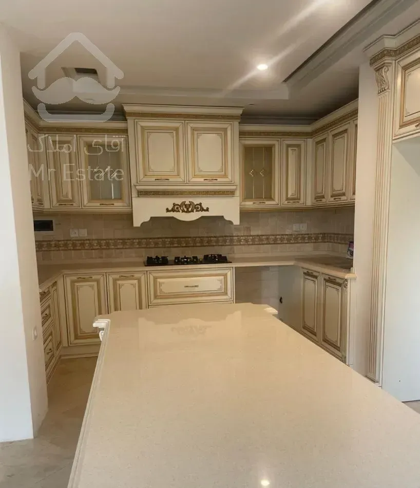 نیاوران ۲۰۰ متر ۳ خواب /تکواحدی/بازسازی