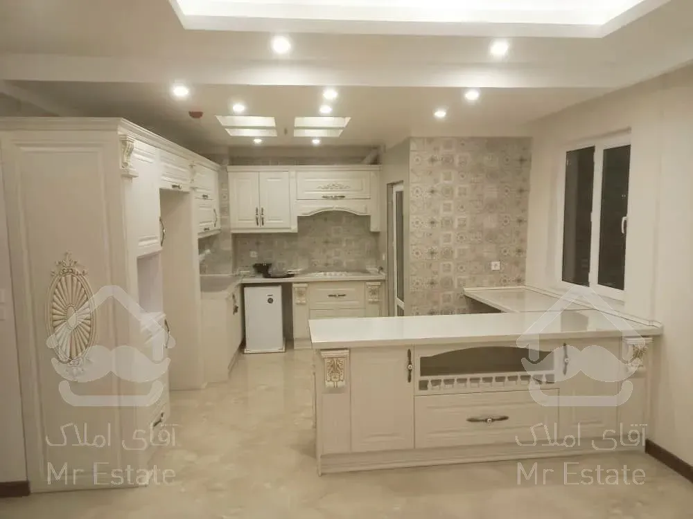 آپارتمان ۱۱۳ متری سه خواب امکانات عالی سال ساخت ۱۴۰۰