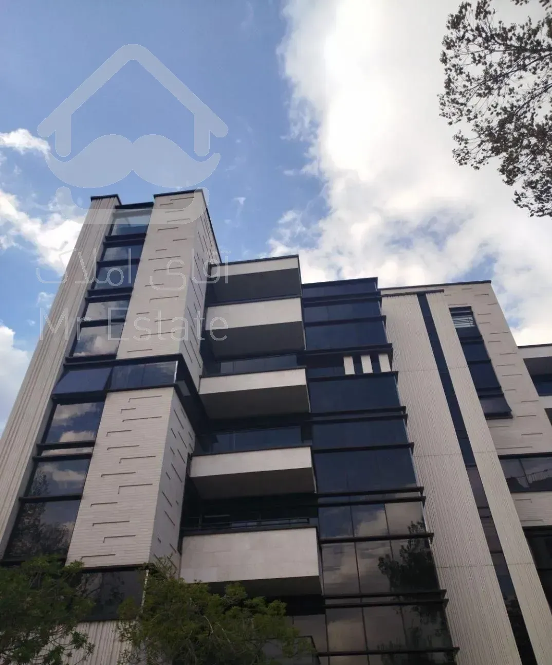 بر رودکی195متر/زیر قیمت/3طرف نور/برندساز