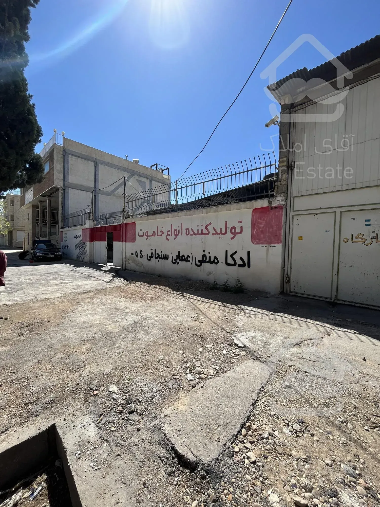 انبار تجاری به متراژ ۴۰۰ متر مربع بر خیابان فاخته ۲ ( خروجی سیمان)