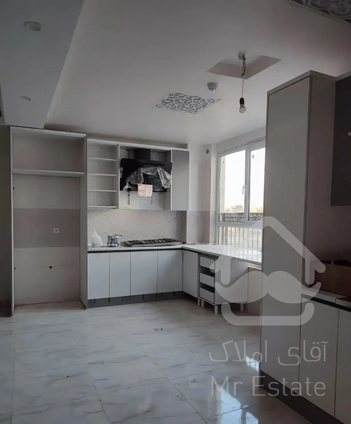 ۱۰۰متر کلیدنخورده پارکینگ آسانسور