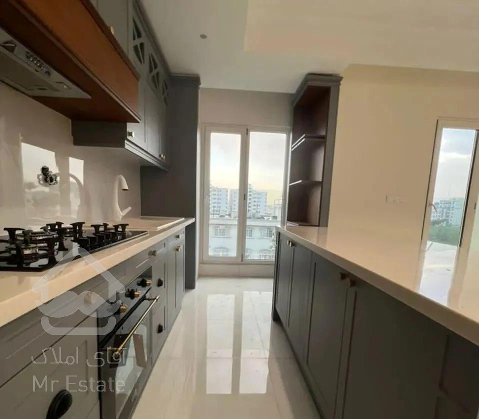 ولنجک/۲۰۰متر/سه خوابه/بازسازی شده