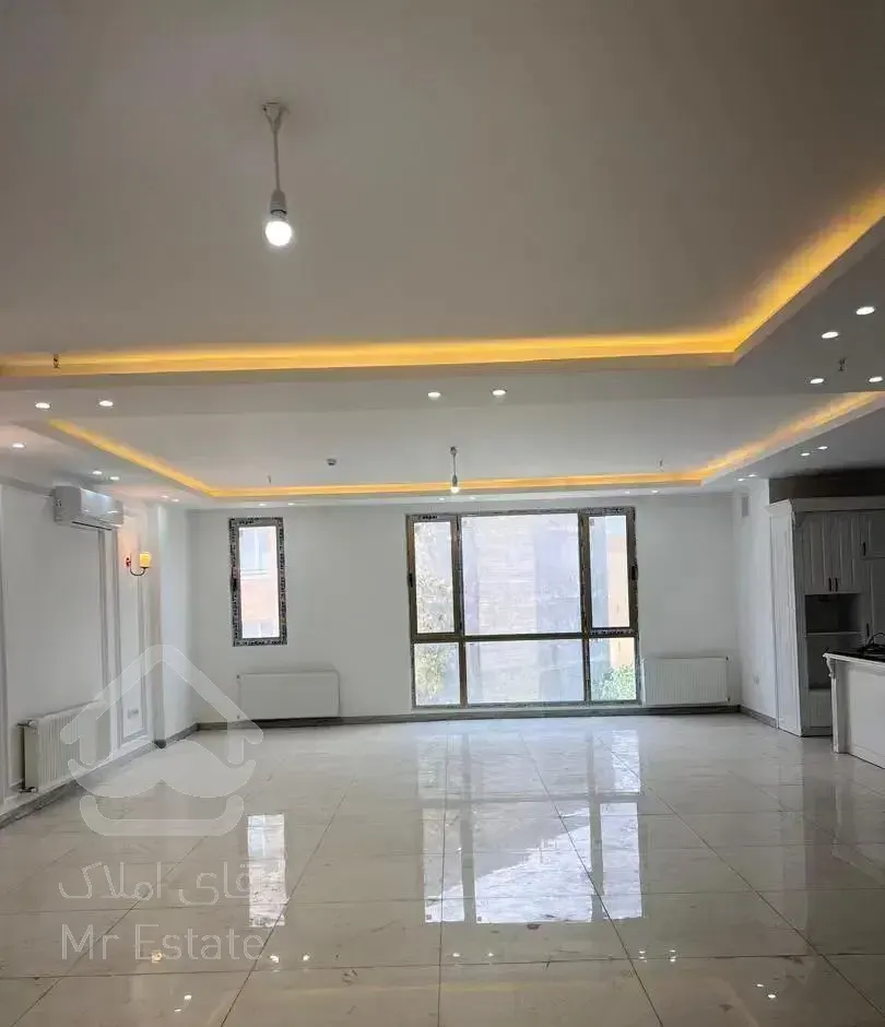 پشت حاشیه وکیل آباد / ۱۰۵ متری / نوساز / فول