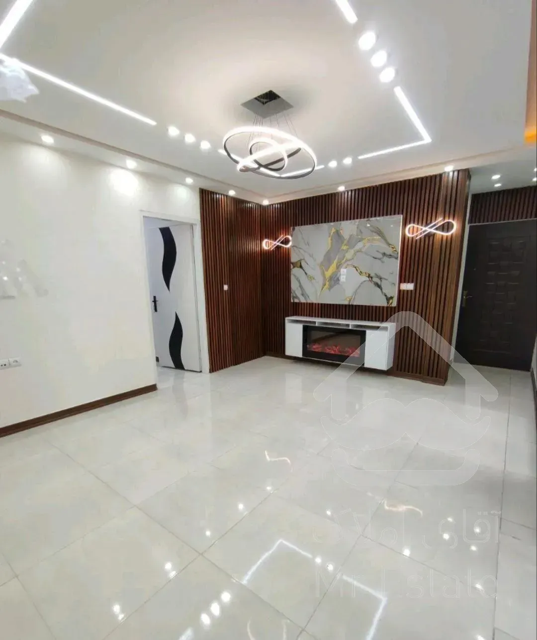 واحد ۵۸ متری باسندتک برگ در قطب سرمایه گذاری ایران