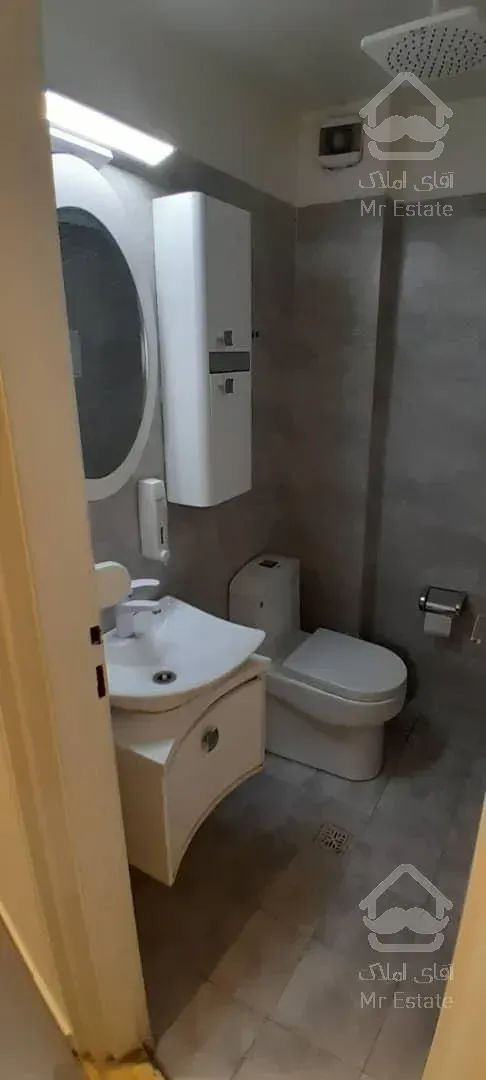 رهن موقعیت اداری ۱۰۰ متری با ۳ اتاق در ونک