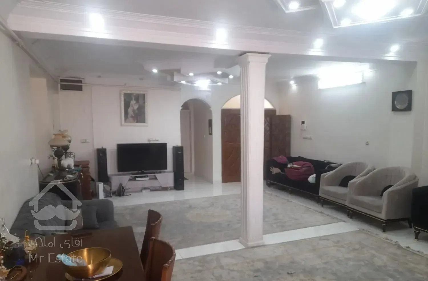 آپارتمان ۳ طبقه یکجا بازسازی شده بلوار . خیام
