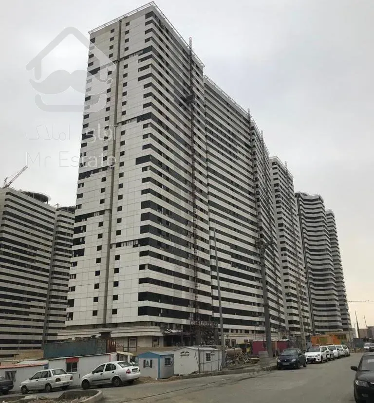 ۱۱۸متر ۲خوابه شمالی ویو کوه طبقه۲۰ برجهای خرازی