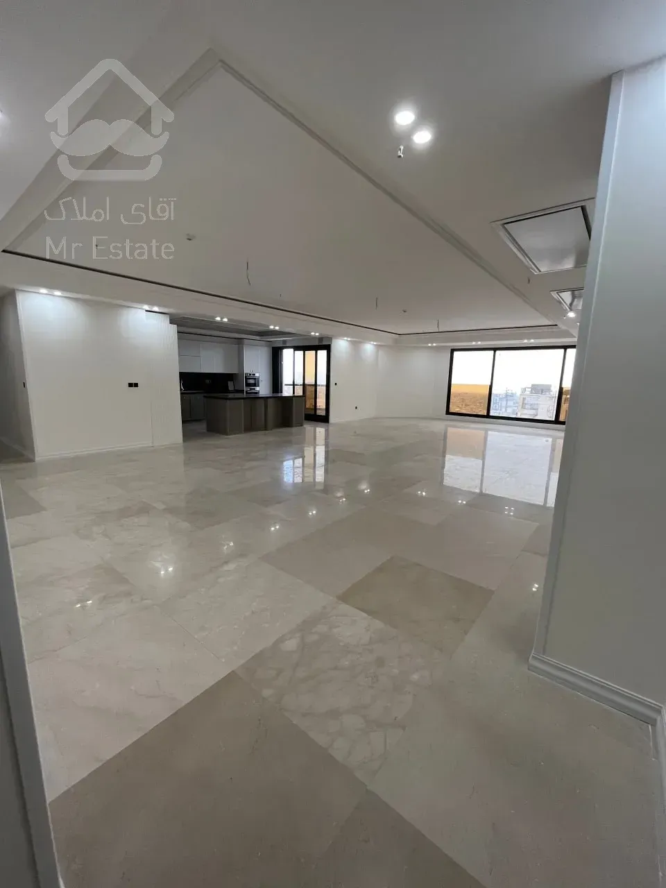 فروش واحد 240 متری رونیکا پالاس قیطریه