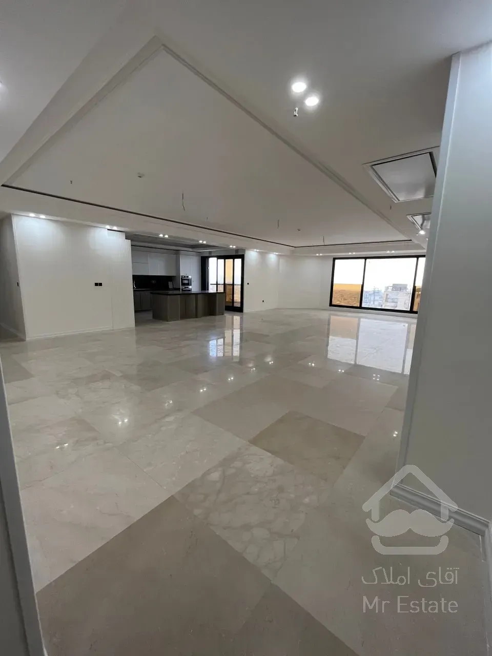 فروش واحد 225 متری رونیکا پالاس قیطریه