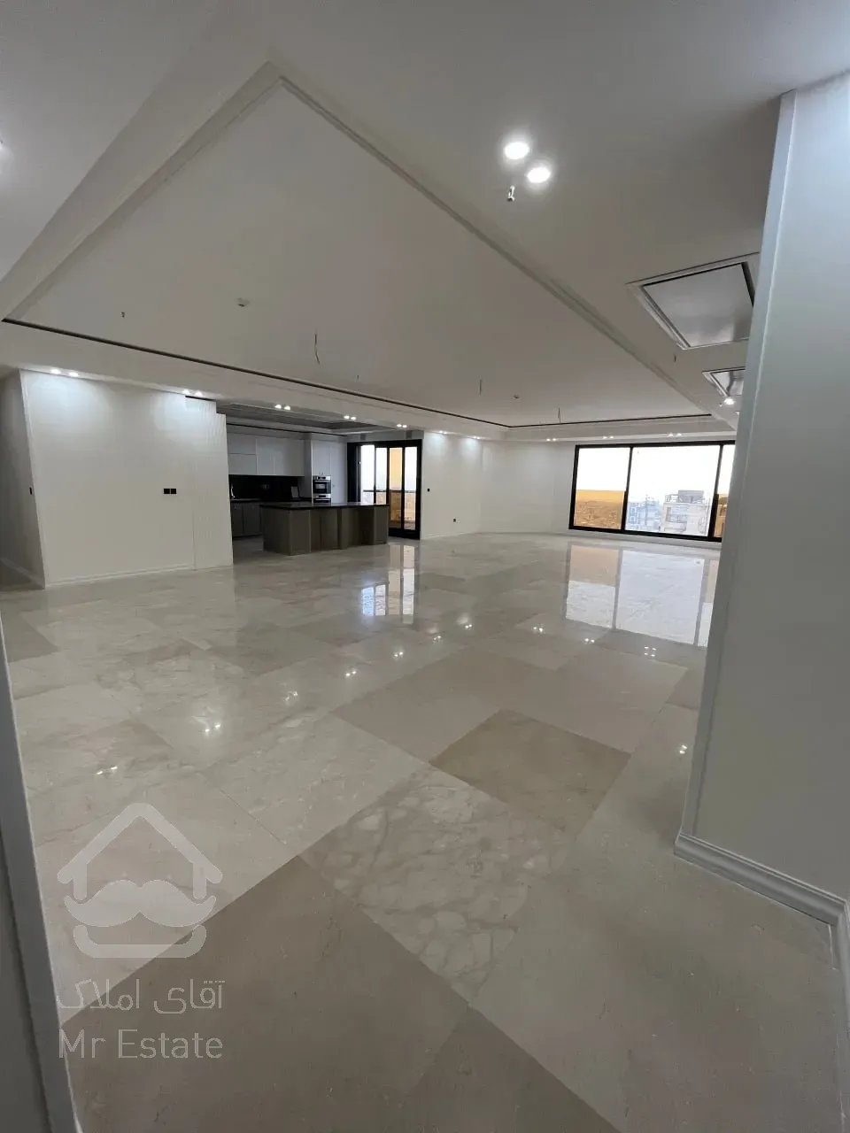 فروش واحد 215 متری رونیکا پالاس قیطریه