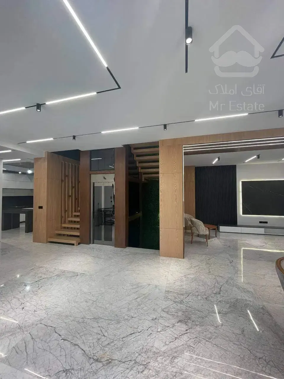 فروش ویلای تریبلکس با معماری مدرن و استخر