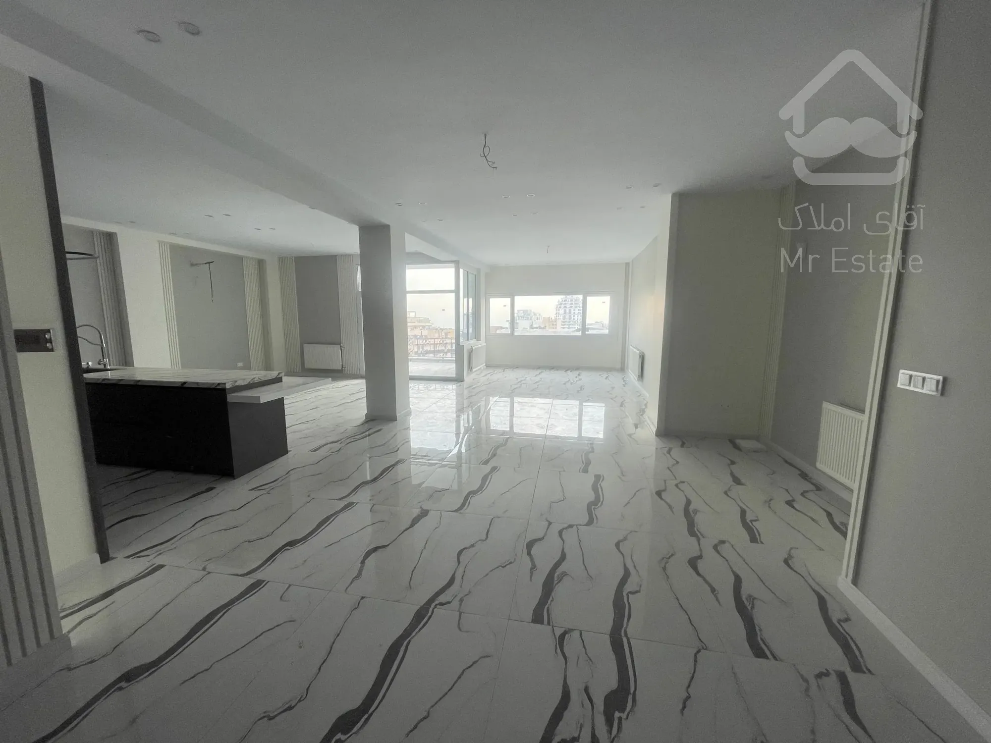 فروش اپارتمان 215 متری زعفرانیه