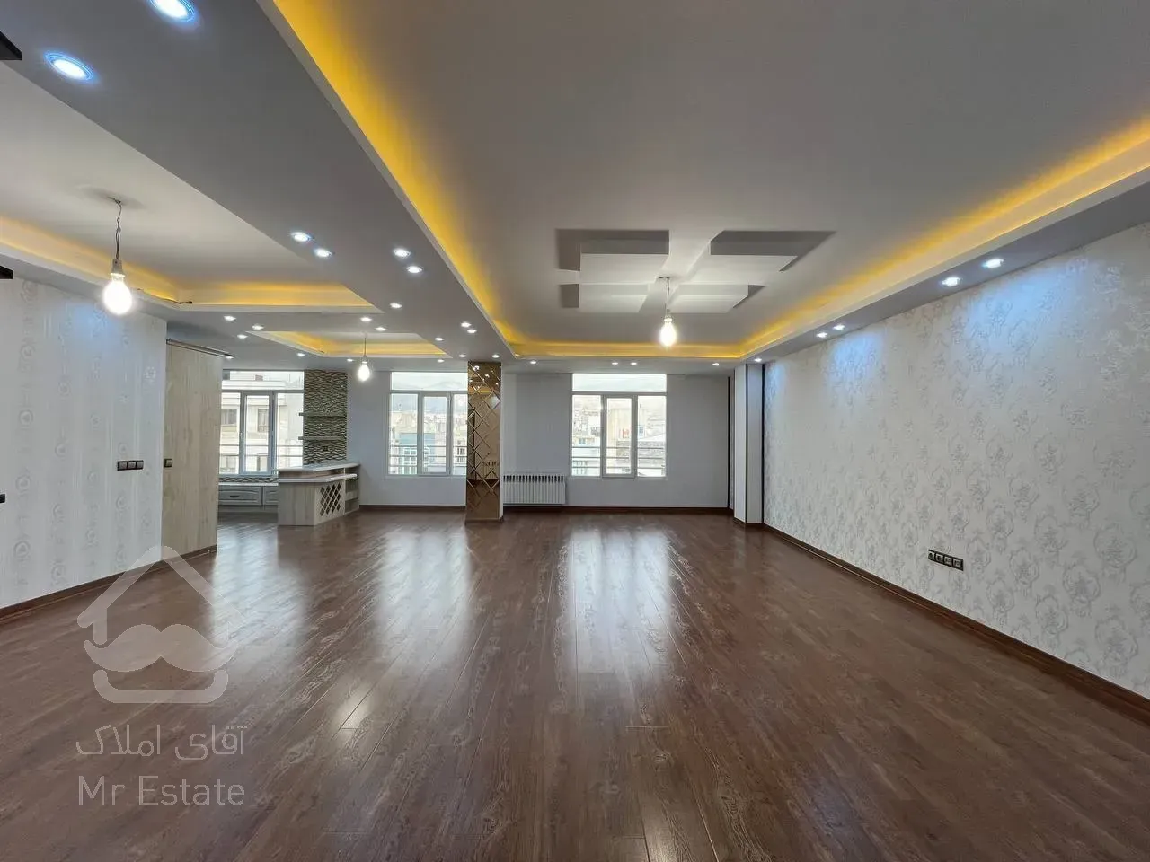 ۸۰متر ۲خواب فول نور مستقیم تاپ لوکیشن