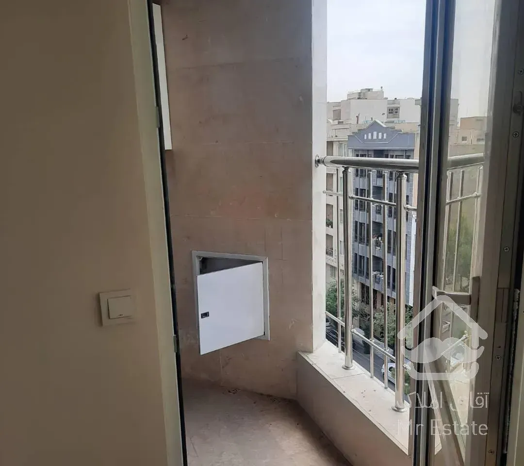 آپارتمان ۹۵ کلید نخورده متری  خوش نقشه فول