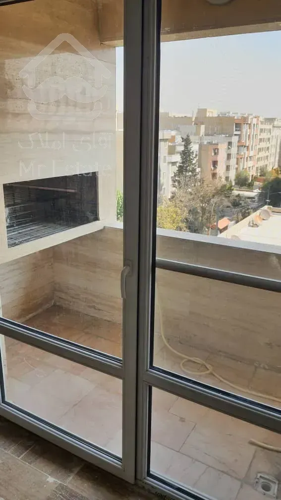 ۷۶متر۲خواب روبه بیرون تاپ لوکیشن