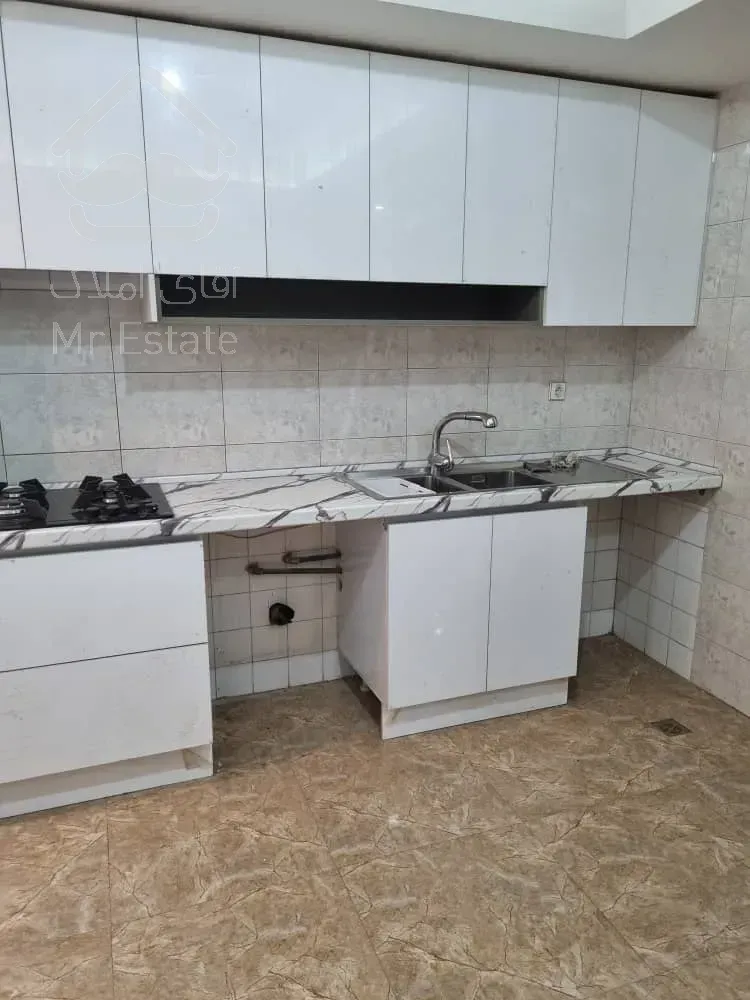 ۱۷۳ متر در مجتمع مسکونی. ۲۰ واحد با ۲ لاین اسانسور