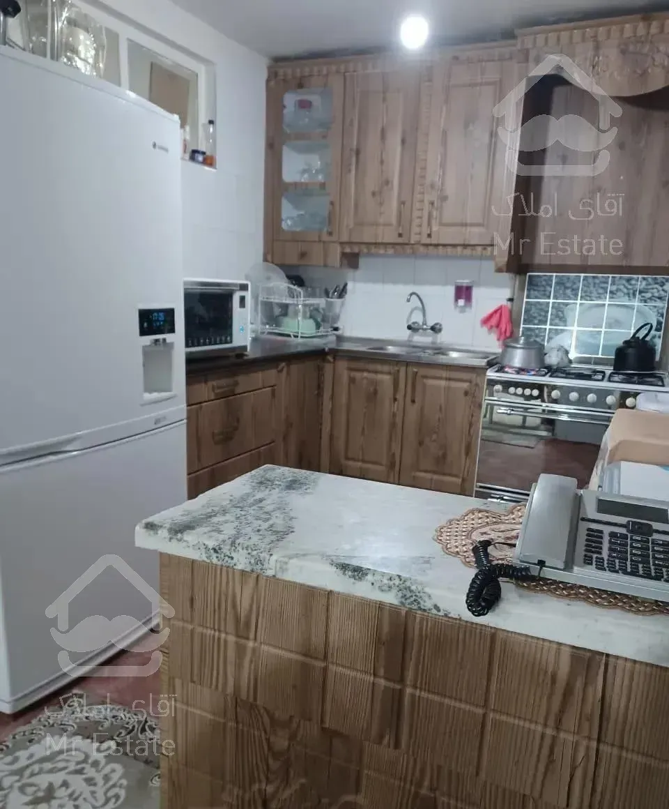 واحد ۸۸ متری غرق در نور در مدرس شمالی