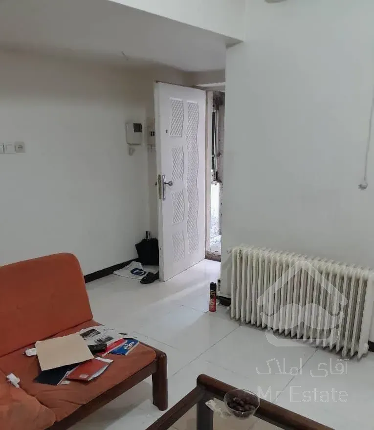 ۴۶ متر/آسانسور/بازسازی/انقلاب جمهوری