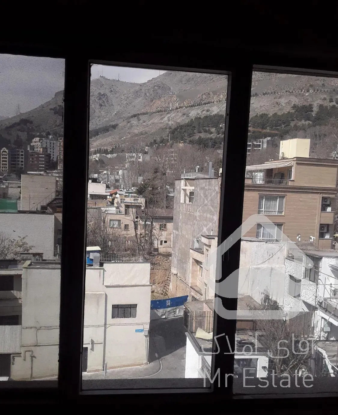 جماران ۱۰۲متر تک‌خواب پارکینگ تراس