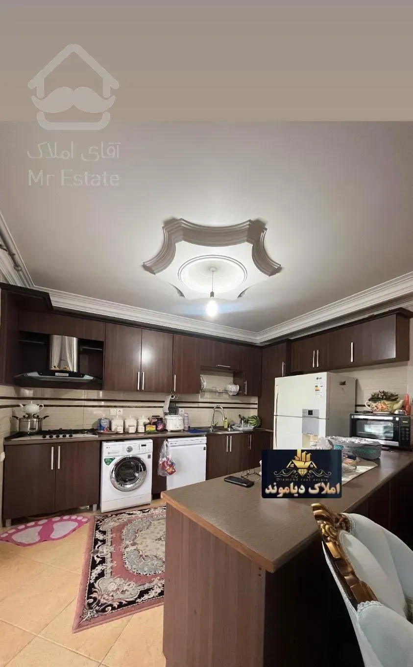 رهن آپارتمان۱۳۰متری طبقه دوم سه خواب