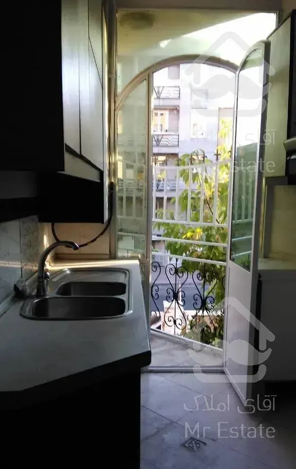 «آپارتمان ۴۵متری/خوش نقشه/روبه آفتاب»