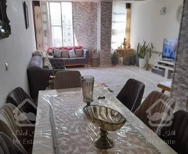 آپارتمان 100 متر .دوخواب .فول .برخیابان