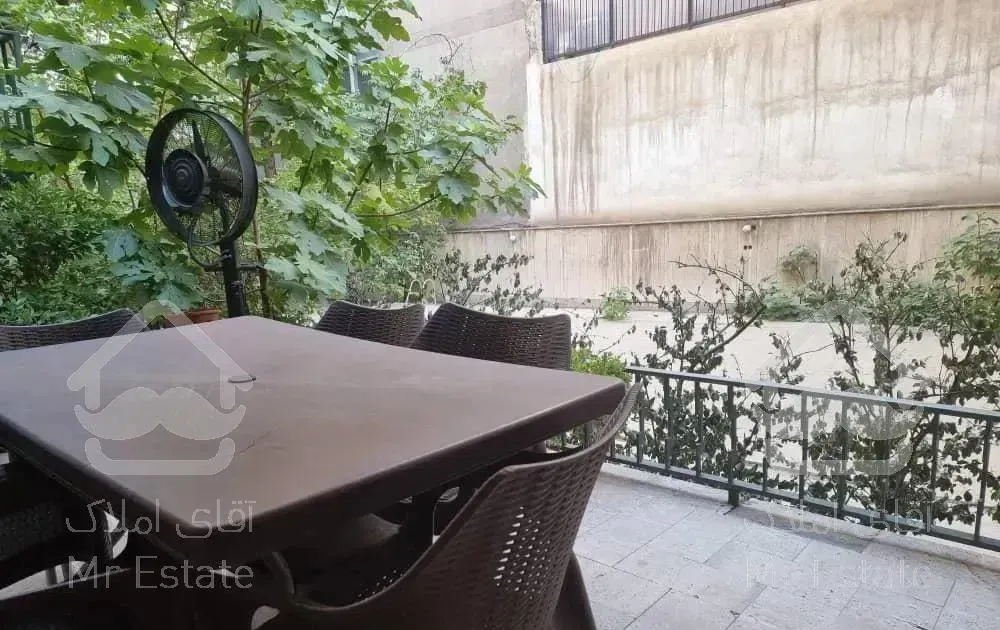 گاندی خارج از طرح ترافیک / ۸۴ متر ۲ خواب