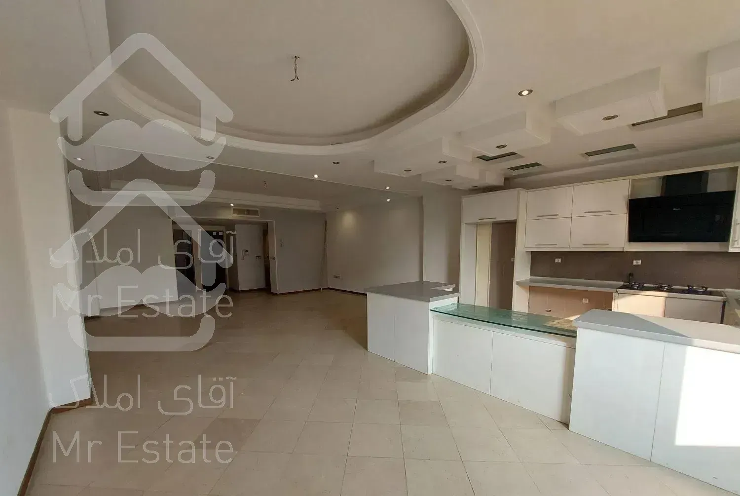 فرمانیه ۱۲۰ متر با نورگیری مناسب