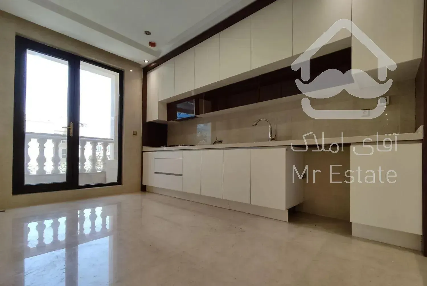 زعفرانیه ٢٠٠ متر 2 پارکینگ/فایل شخصی/ تماس تا 12شب