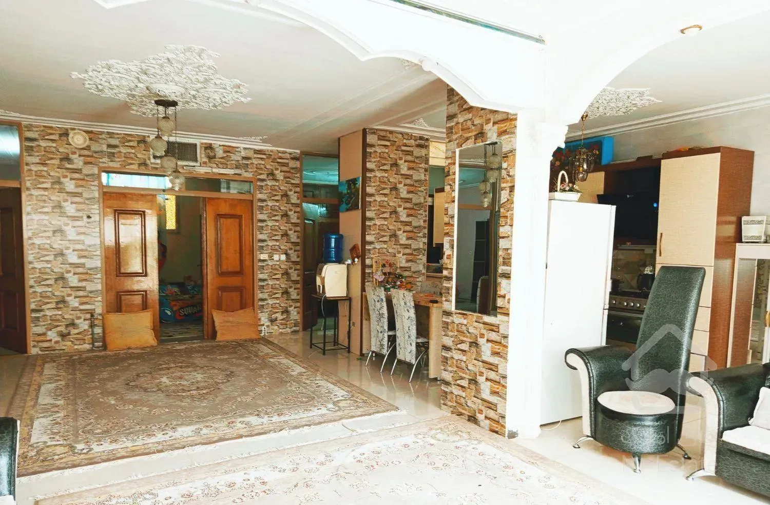 اجاره آپارتمان.با صفا150متر3خوابه.طبقه1در هشت بهشت