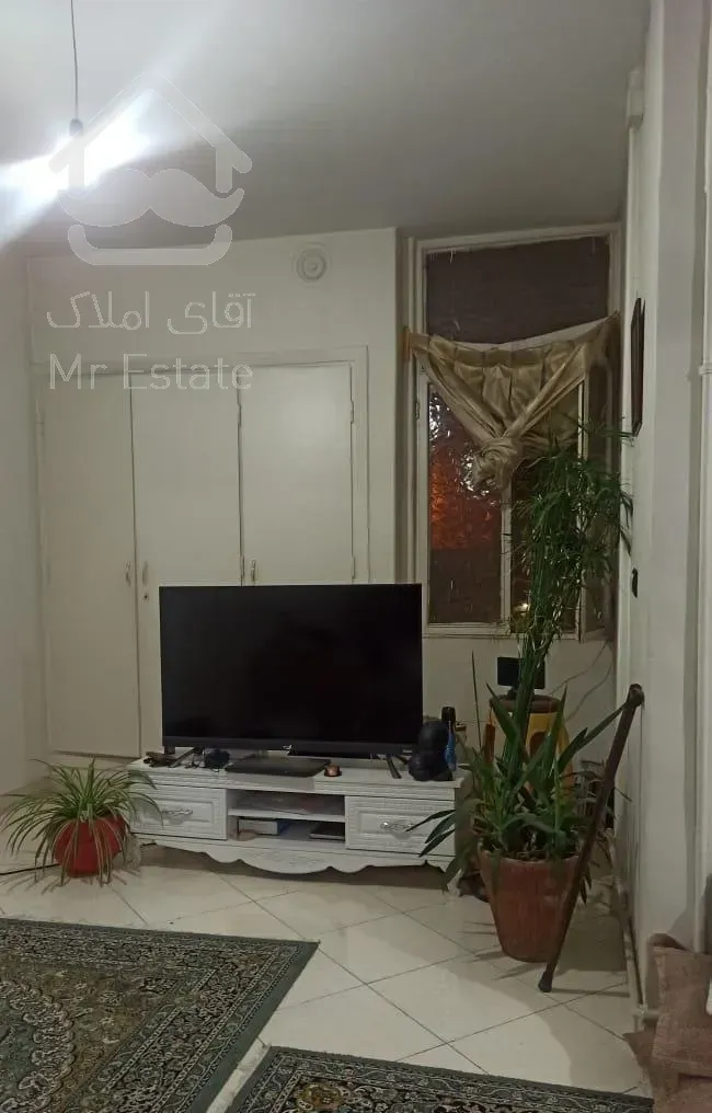 70متر 1خواب طبقه 3 میدان انقلاب