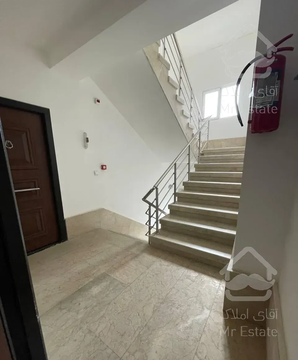 آپارتمان۱۲۵متری نوسازمناسب زوج.شخصی سازمدارک کامل