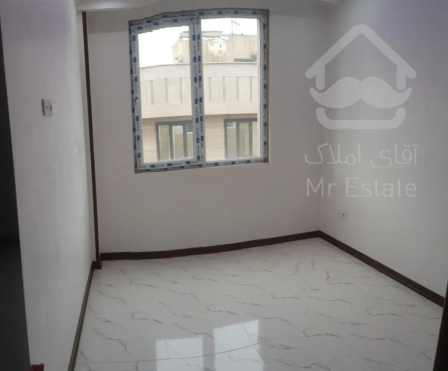 آپارتمان ۱۰۵متری خوش نقشه. کلیدنخورده