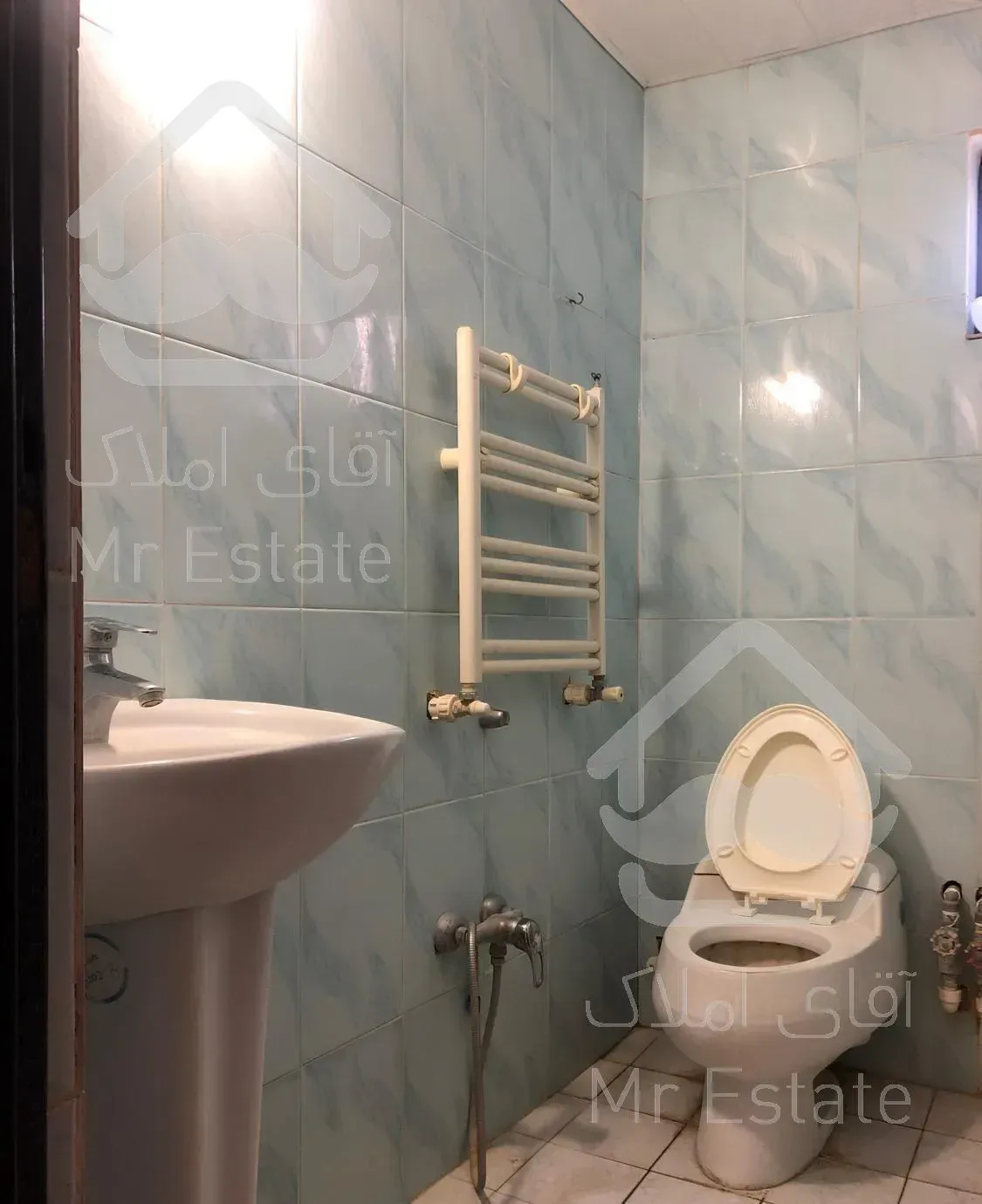 ۹۲ متر واحد آپارتمانی واقع در خیابان کشاورز، نور