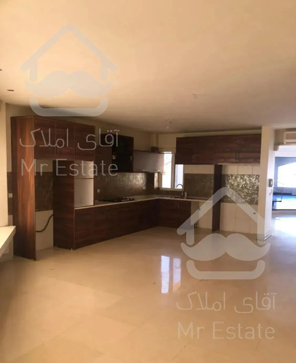 پنت ۷۲۰ متر ۴ خواب مستر بز فراز ابرها