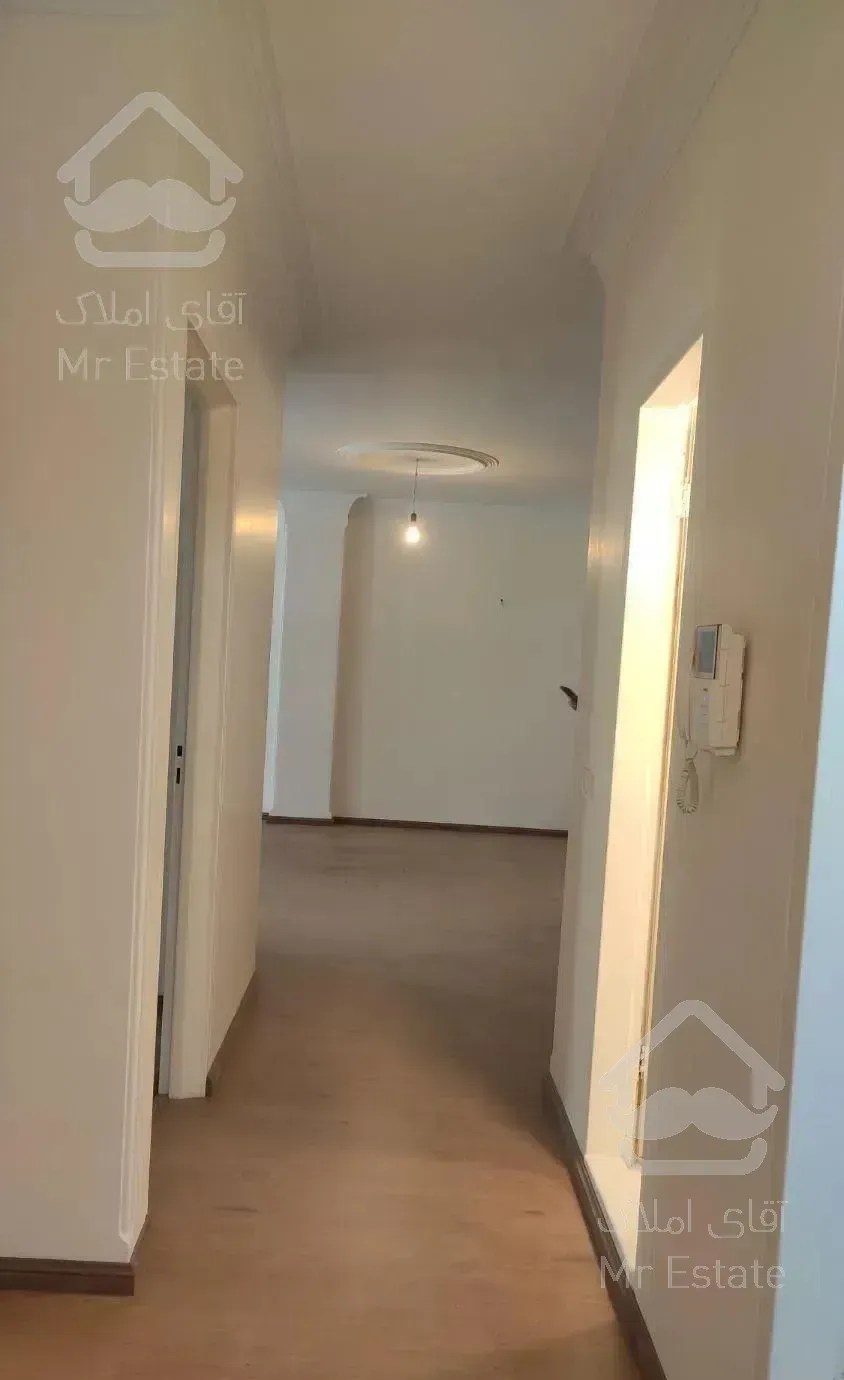 ١۰٦ متر مسکونی بین وزرا و ولیعصر